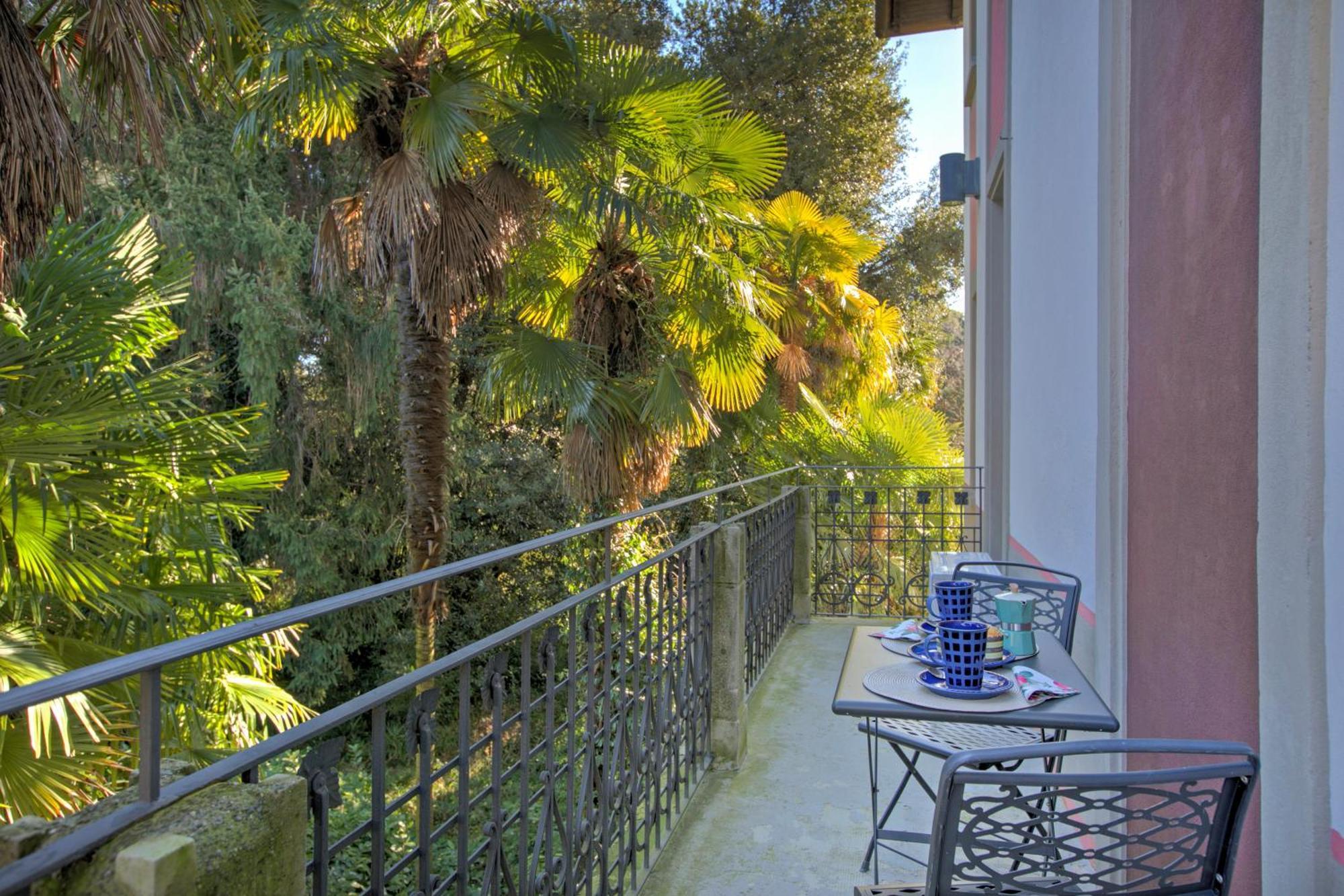 Villa Jejia- Pool And Garden - Happy Rentals Lesa Buitenkant foto