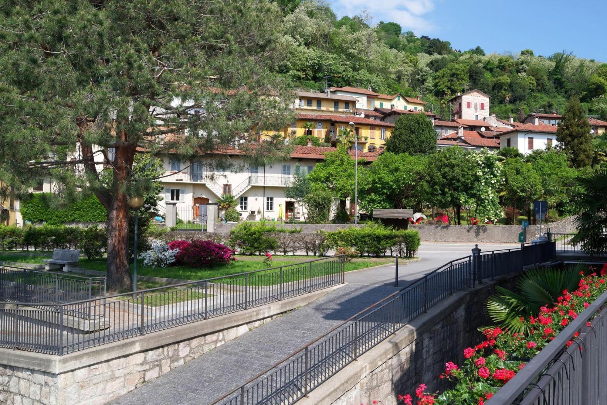 Villa Jejia- Pool And Garden - Happy Rentals Lesa Buitenkant foto