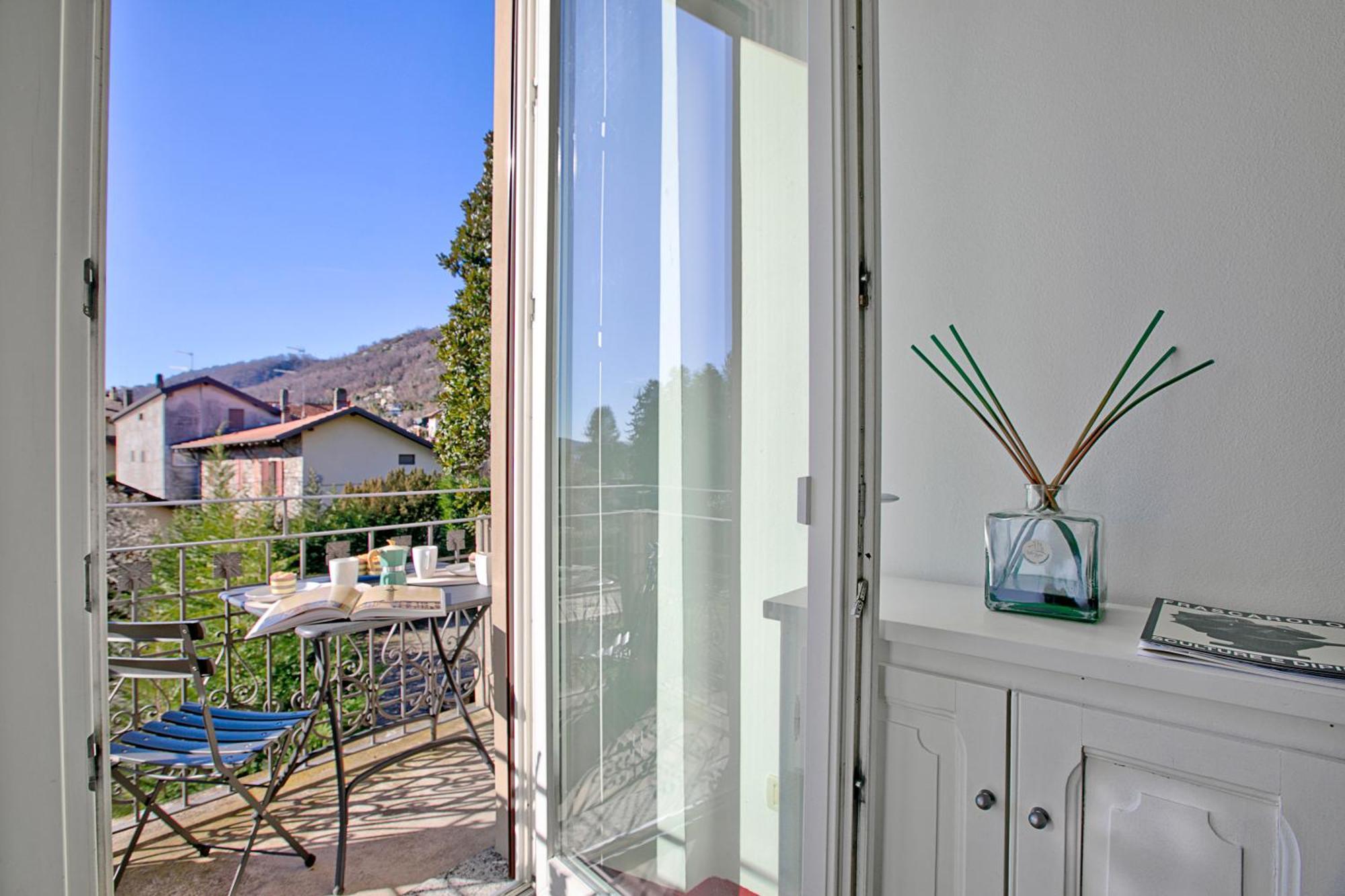 Villa Jejia- Pool And Garden - Happy Rentals Lesa Buitenkant foto