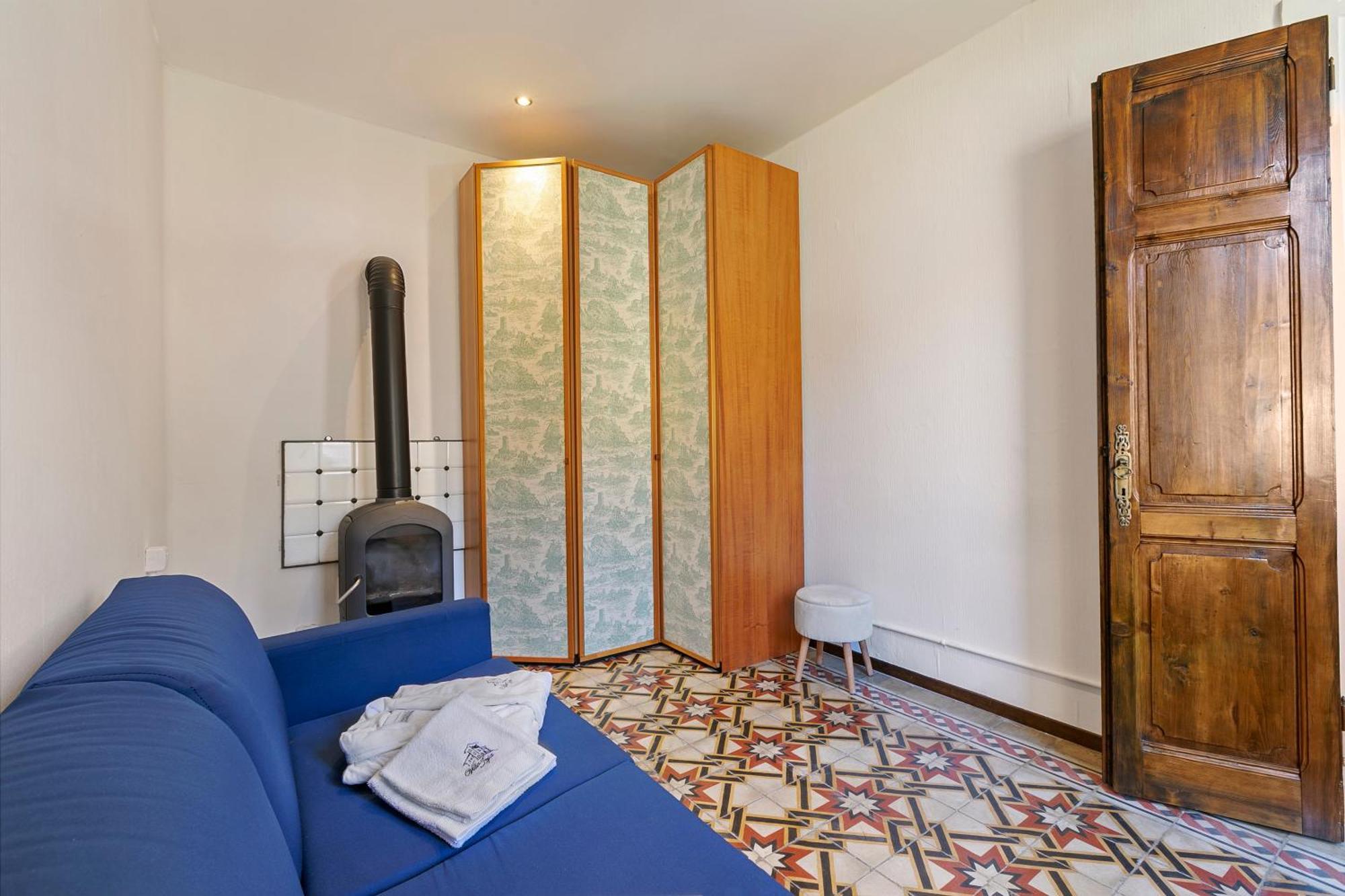 Villa Jejia- Pool And Garden - Happy Rentals Lesa Buitenkant foto